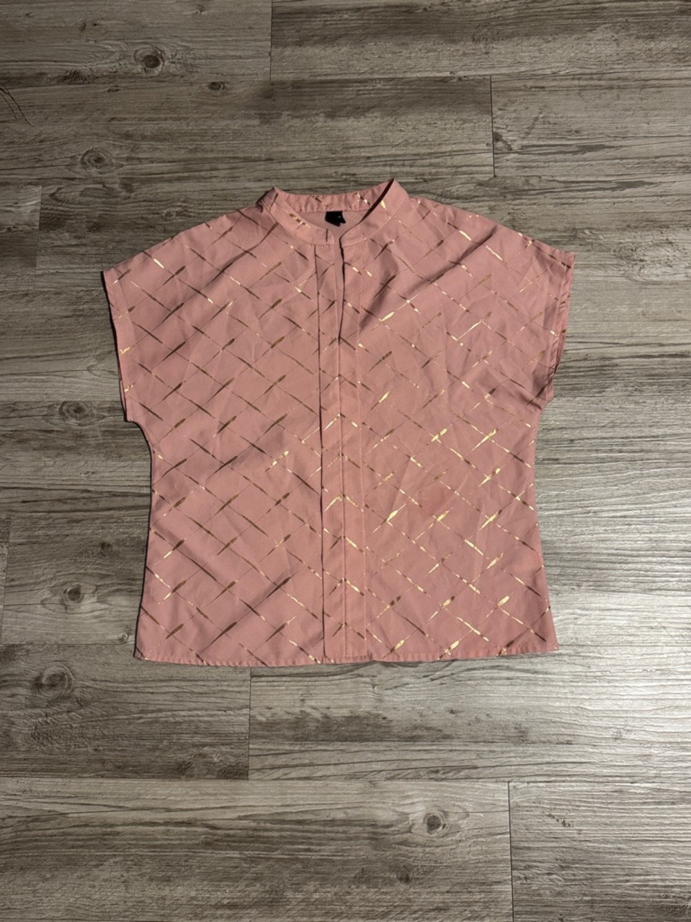 SHEIN Dusty Pink Short Sleeve Top with Metallic Gold Grid